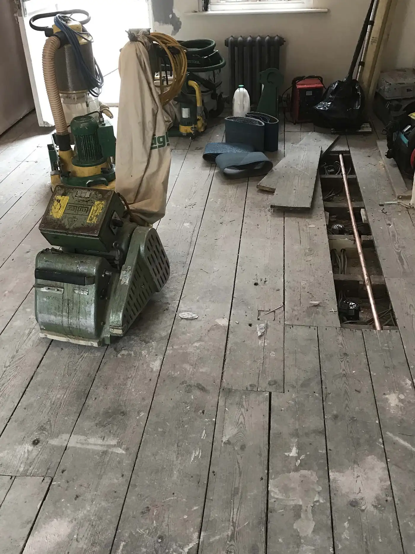 Wood floor sanding